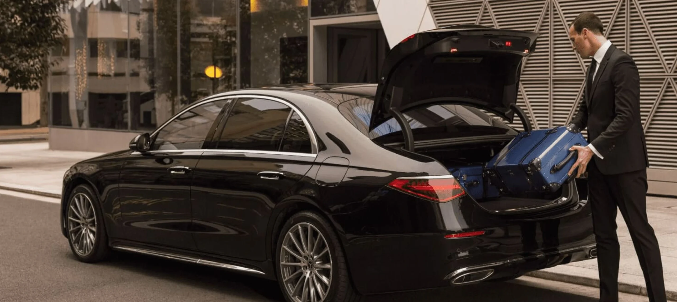 Luxury Car Hire For London City Airport Travel
