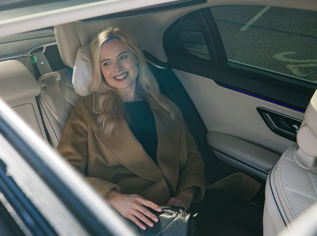 Hire Chauffeur For Easy And Safe Ride To Or From Luton Airport