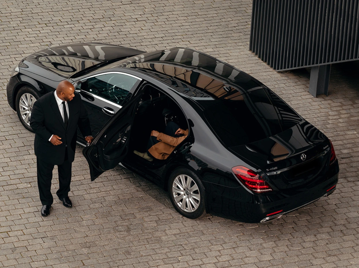 Hire Chauffeur Corporate In London For Travel Across UK