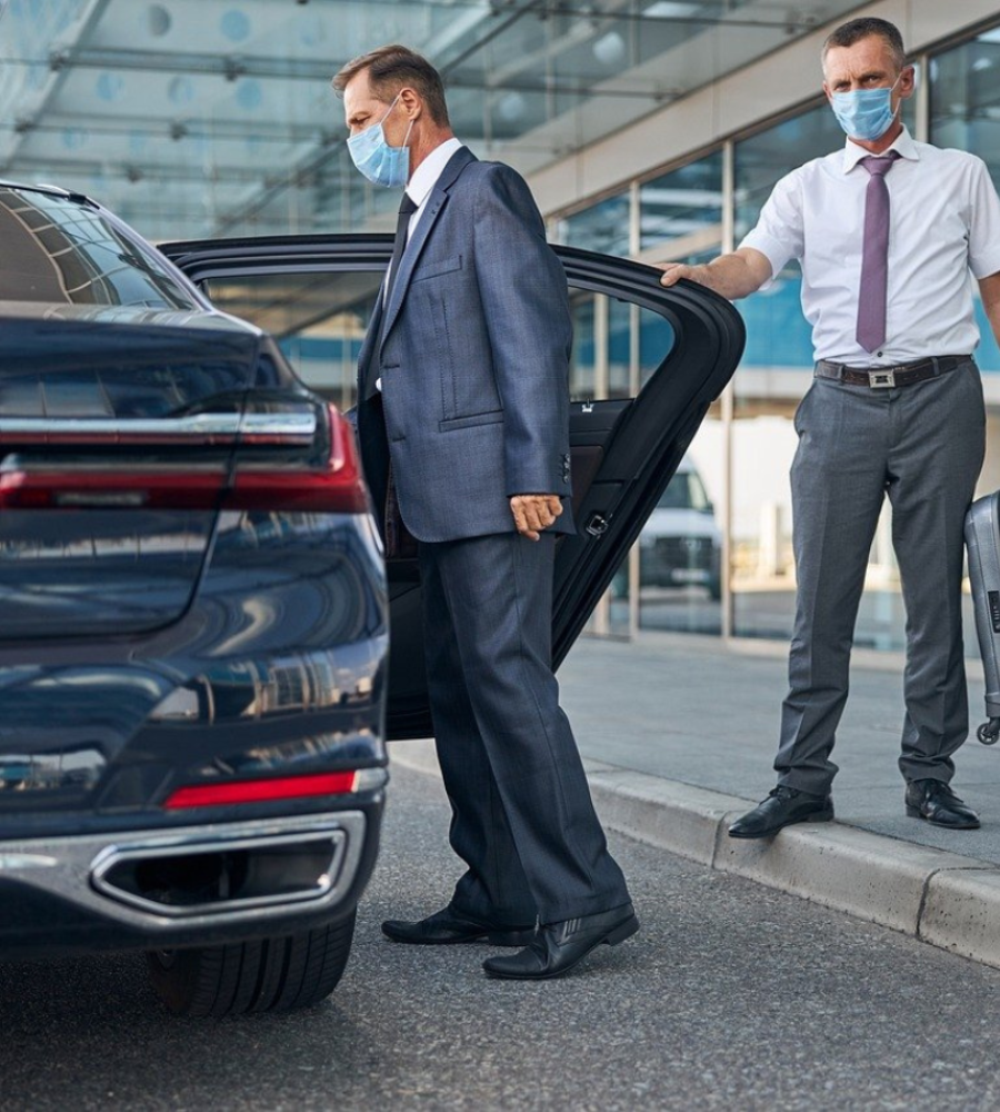 Luxury Airport Transfer Service In Brentford, UK Executive Cars For Airport Transfer In brentford