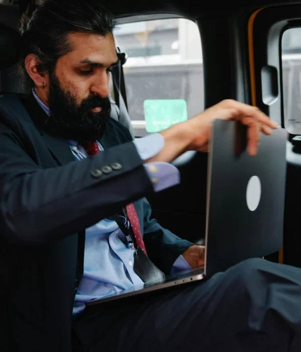Chauffeur Hire Business Meetings - Corporate Chauffeur In London