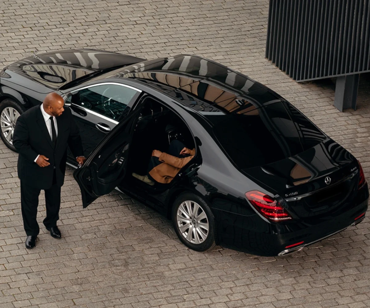 Chauffeur In Ascot—Best Ascot Chauffeur car Hire - book chauffeur for royal ascot​ - chauffeur service Royal Ascot